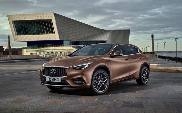 Infiniti présente le nouveau Q30